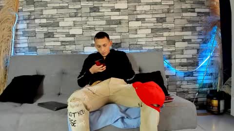 Snapshot of rey_masterhot chatting on 10-22-25, 07:02 reymasterhot online show from 10-22-25, 07:02