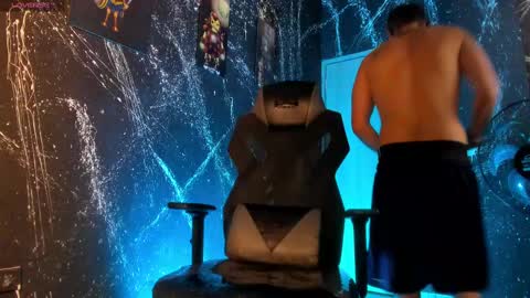 Rey online show from 09-25-25, 04:16