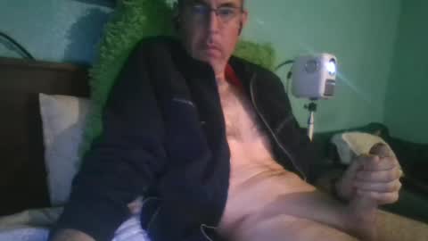 reyes_albert2006 online show from 12-16-24, 10:50