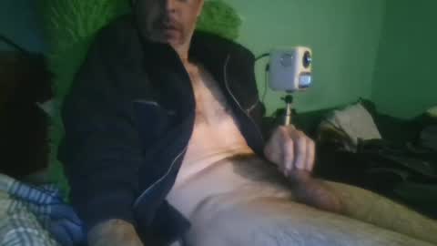 reyes_albert2006 online show from 02-17-25, 12:48