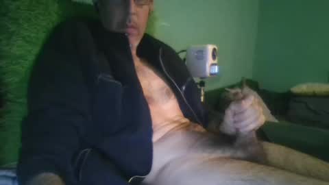 reyes_albert2006 online show from 03-10-25, 11:53