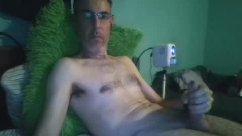 reyes_albert2006 online show from 09-16-25, 11:00