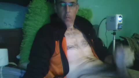 reyes_albert2006 online show from 12-01-25, 06:18