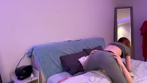 Snapshot of reynasweet_ chatting on 04-08-26, 10:10 Lola online show from 04-08-26, 10:10