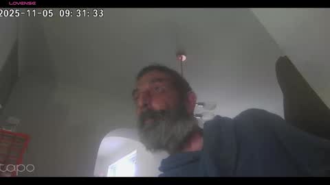 reza240782 online show from 11-05-25, 09:31