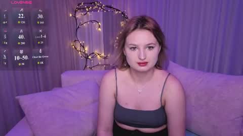 Snapshot of rheamoonn chatting on 06-15-26, 05:15 Grace online show from 06-15-26, 05:15