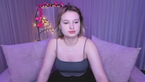 Snapshot of rheamoonn chatting on 06-28-26, 12:49 Grace online show from 06-28-26, 12:49