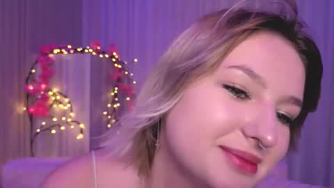 Snapshot of rheamoonn chatting on 07-01-26, 02:24 Grace online show from 07-01-26, 02:24