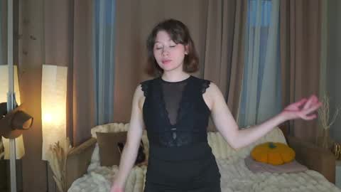 Snapshot of rhebageigel chatting on 05-07-26, 06:13 Nanami online show from 05-07-26, 06:13