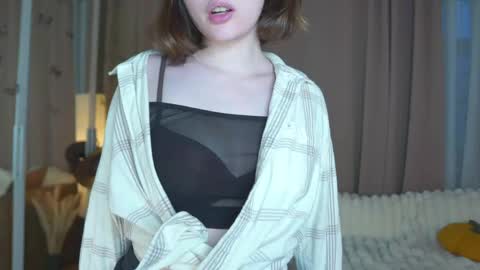 Snapshot of rhebageigel chatting on 05-09-26, 06:13 Nanami online show from 05-09-26, 06:13