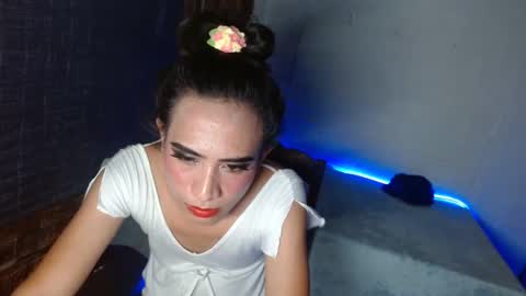 rhianesassy online show from 12-14-24, 01:39