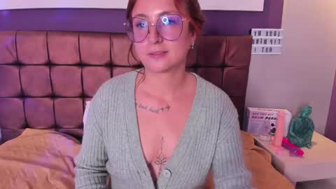 rhosyn_reyes online show from 12-27-24, 10:59