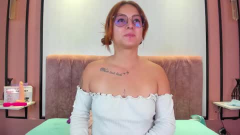 rhosyn_reyes online show from 12-29-24, 07:32