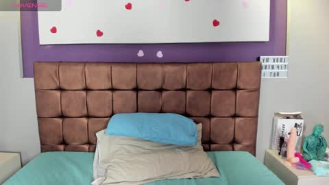rhosyn_reyes online show from 02-13-25, 10:43