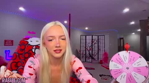 ria  online show from 09-25-25, 03:32