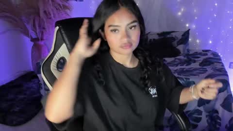 Snapshot of riana_kean chatting on 04-22-26, 06:49 RianaK online show from 04-22-26, 06:49