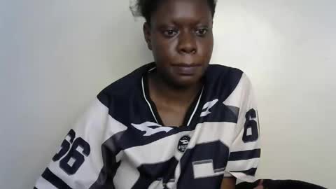 Snapshot of riana_sha chatting on 10-30-25, 12:17 riana_sha online show from 10-30-25, 12:17