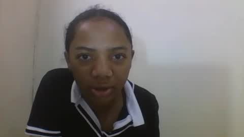 Snapshot of rianahcia chatting on 07-31-26, 01:32 rianahcia online show from 07-31-26, 01:32