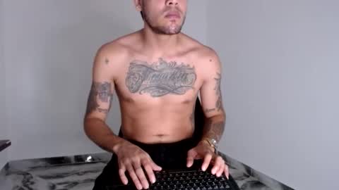 Snapshot of riancum chatting on 04-17-26, 03:37 juan online show from 04-17-26, 03:37