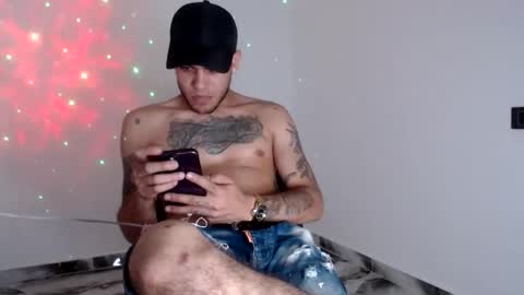 Snapshot of riancum chatting on 05-06-26, 06:46 juan online show from 05-06-26, 06:46