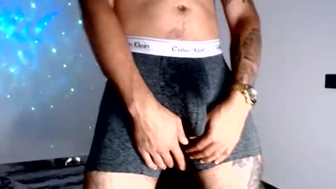 Snapshot of riancum chatting on 05-22-26, 02:08 juan online show from 05-22-26, 02:08