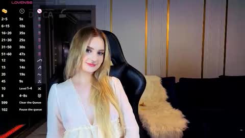 Ria Woods online show from 03-25-26, 07:09