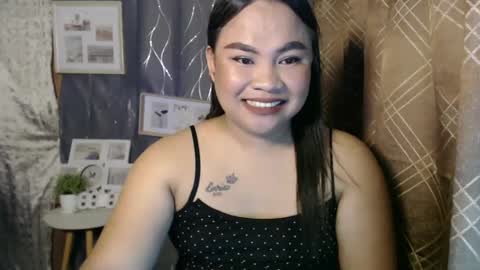 Snapshot of ricahotasain_05 chatting on 02-10-25, 10:20 Rica online show from 02-10-25, 10:20