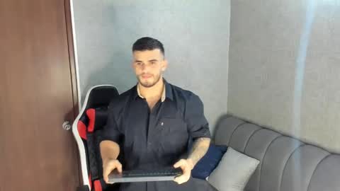 ricardogonzalez666 online show from 01-12-25, 12:39