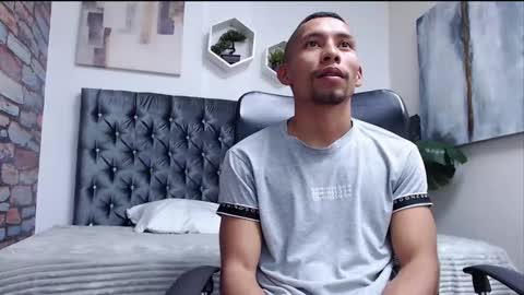 richar_voller online show from 12-17-24, 03:17