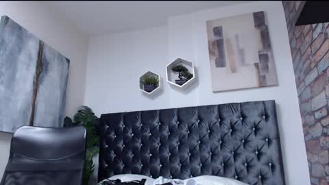 richar_voller online show from 12-18-24, 02:28