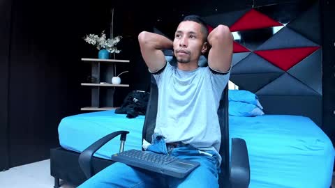 richar_voller online show from 12-22-24, 03:22