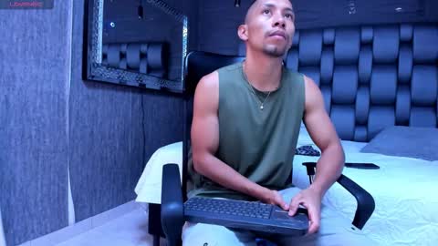 Snapshot of richar_voller chatting on 10-22-25, 11:21 richar_voller online show from 10-22-25, 11:21