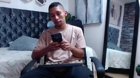 Snapshot of richar_voller chatting on 10-23-25, 11:09 richar_voller online show from 10-23-25, 11:09