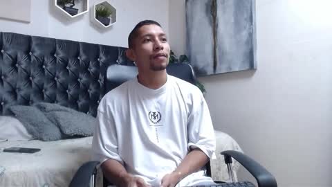 Snapshot of richar_voller chatting on 10-26-25, 01:17 richar_voller online show from 10-26-25, 01:17