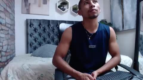 Snapshot of richar_voller chatting on 11-04-25, 11:09 richar_voller online show from 11-04-25, 11:09