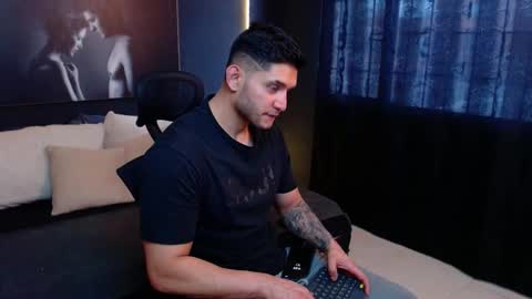 Ricardo online show from 10-04-25, 02:59