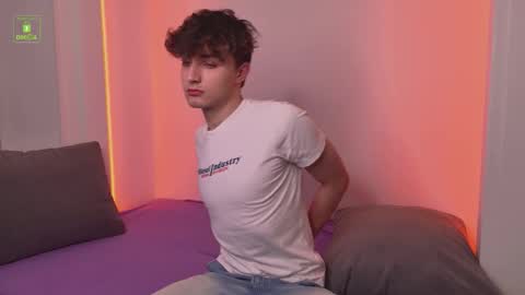 Richard online show from 01-13-26, 03:17