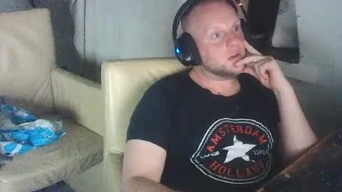 richardd110011 online show from 06-22-26, 11:35