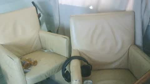 richardd110011 online show from 06-24-26, 07:29
