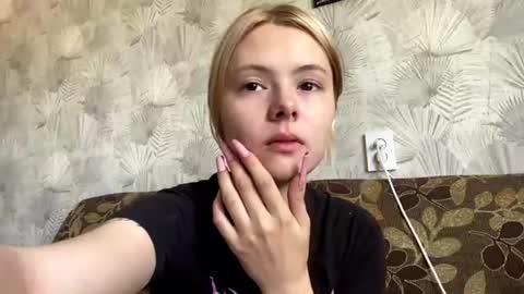 Snapshot of richellearmentrout chatting on 07-01-26, 02:07 jenny online show from 07-01-26, 02:07