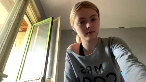 Snapshot of richellearmentrout chatting on 07-02-26, 02:12 jenny online show from 07-02-26, 02:12