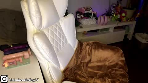 Amber online show from 02-12-26, 06:08