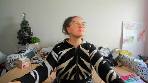 Anna - not anna - right Anna  online show from 02-01-26, 11:53