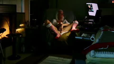 PINK HOLE TWINK online show from 12-25-24, 08:51