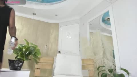 Snapshot of ricobrown777 chatting on 03-23-26, 03:32 RicoBrowm online show from 03-23-26, 03:32