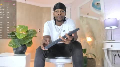 Snapshot of ricobrown777 chatting on 04-27-26, 03:48 RicoBrowm online show from 04-27-26, 03:48