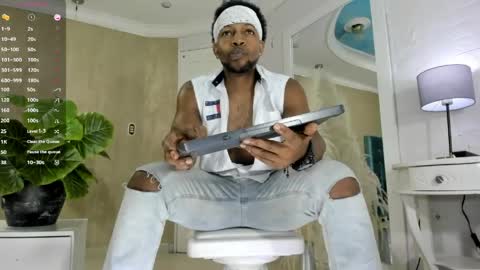 Snapshot of ricobrown777 chatting on 05-10-26, 03:55 RicoBrowm online show from 05-10-26, 03:55