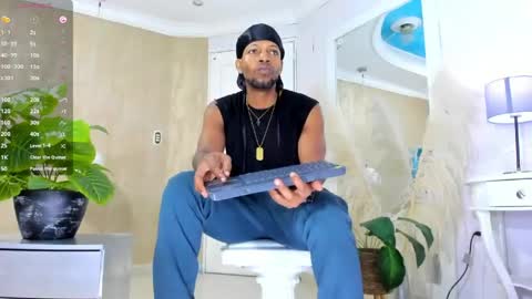 Snapshot of ricobrown777 chatting on 05-14-26, 04:08 RicoBrowm online show from 05-14-26, 04:08