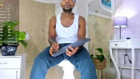 Snapshot of ricobrown777 chatting on 05-17-26, 03:59 RicoBrowm online show from 05-17-26, 03:59