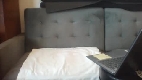 ridemehigh1 online show from 10-22-25, 06:18